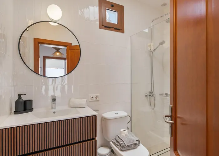 Bay View Apartment